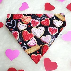 🐶 3 for $15 * Pablos Valentines Over The Collar Dog Bandana